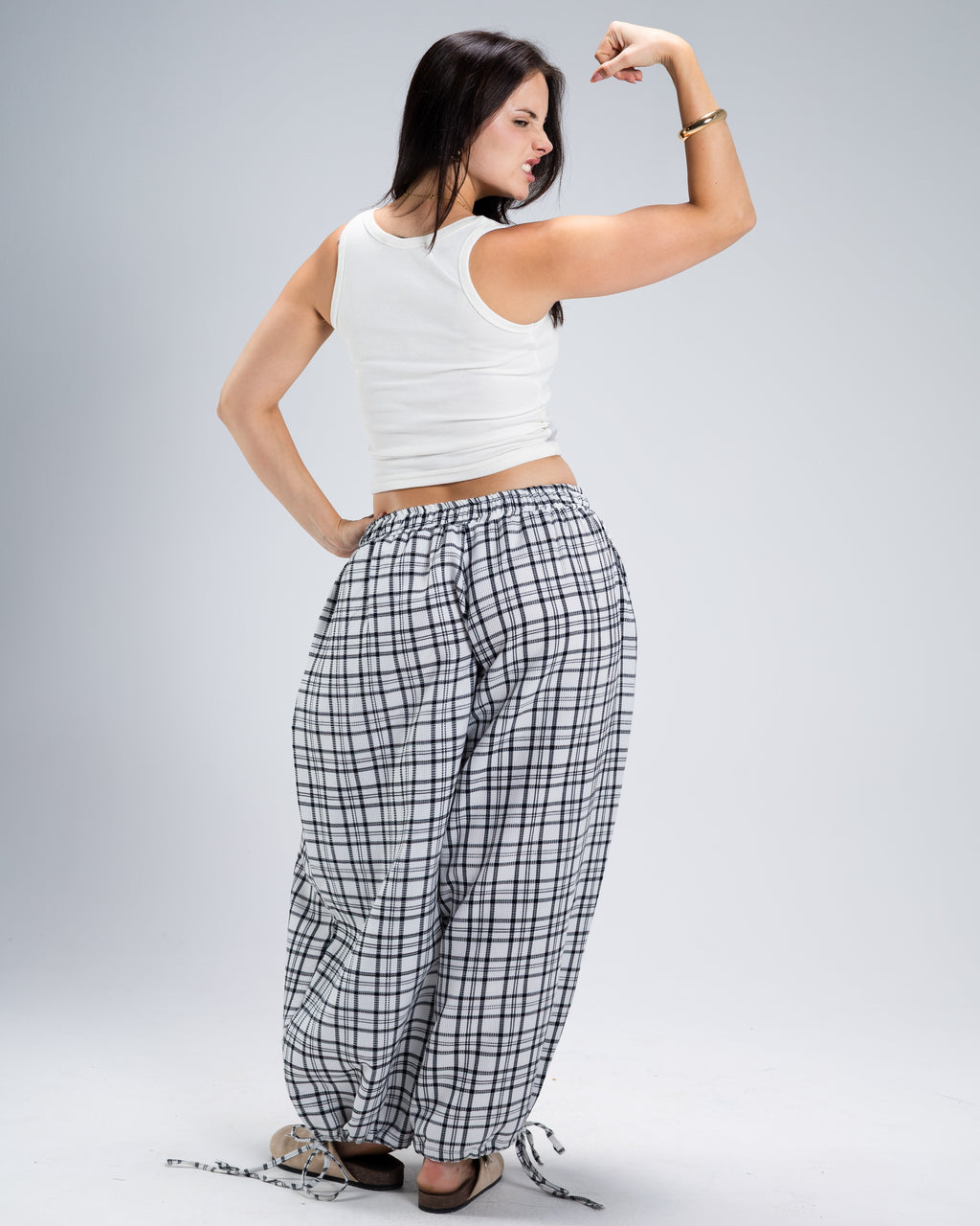The white breeze pants