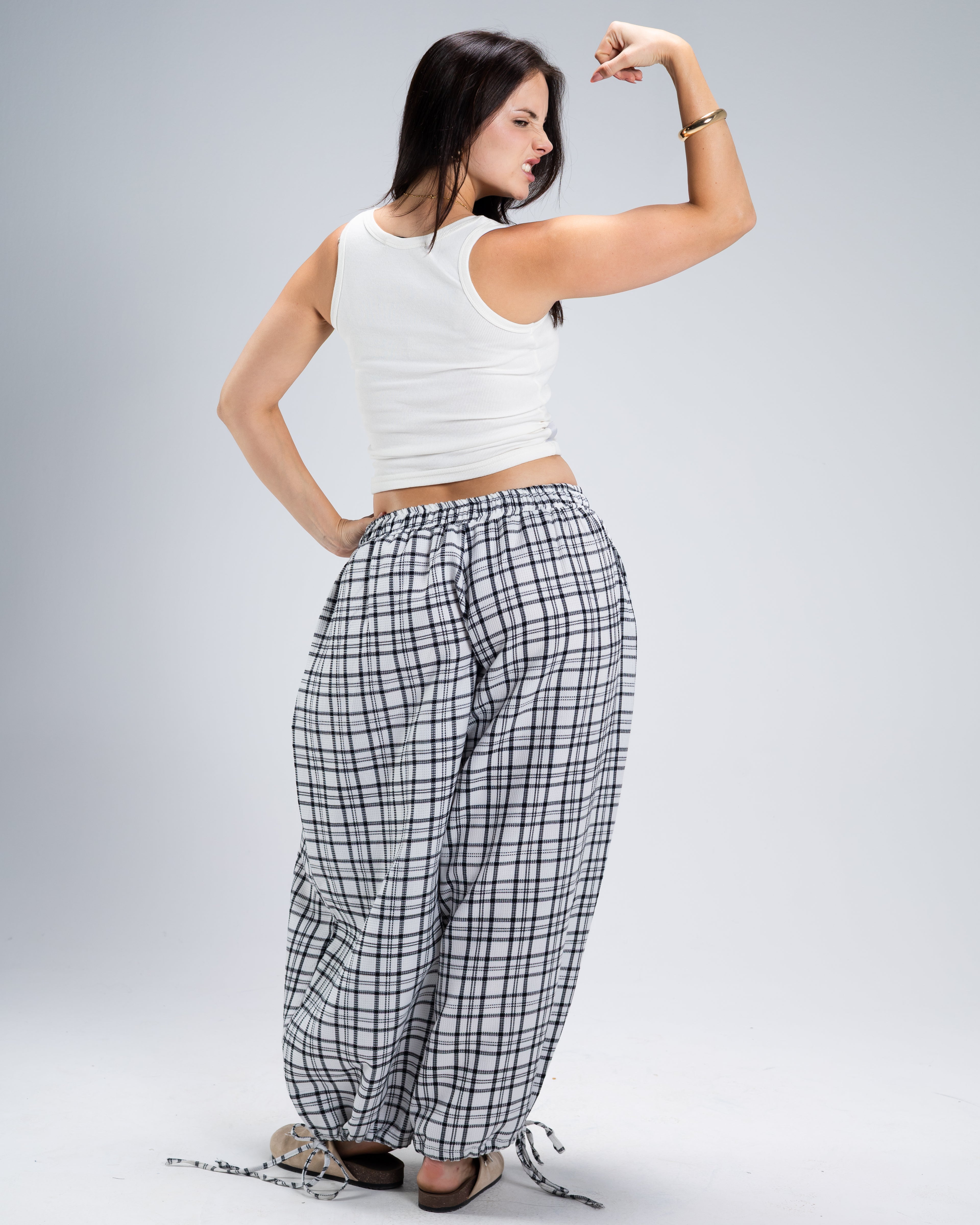 The white breeze pants