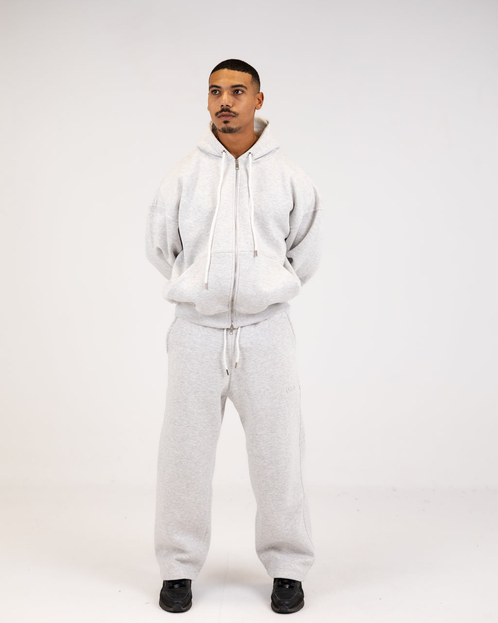 Abuela grey sweatpants